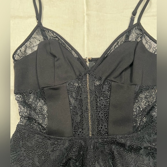 NWOT Bebe Black Lace inset Plum Tank Sz Xs - Picture 2 of 6